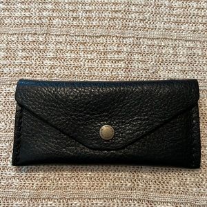 Portland leather goods- zip envelope wallet